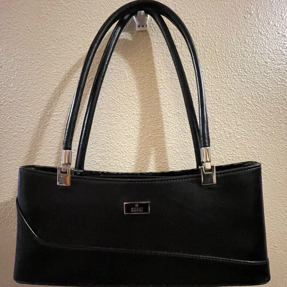 Bags | Vintage Black Gucci Leather Shoulder Bag | Poshmark